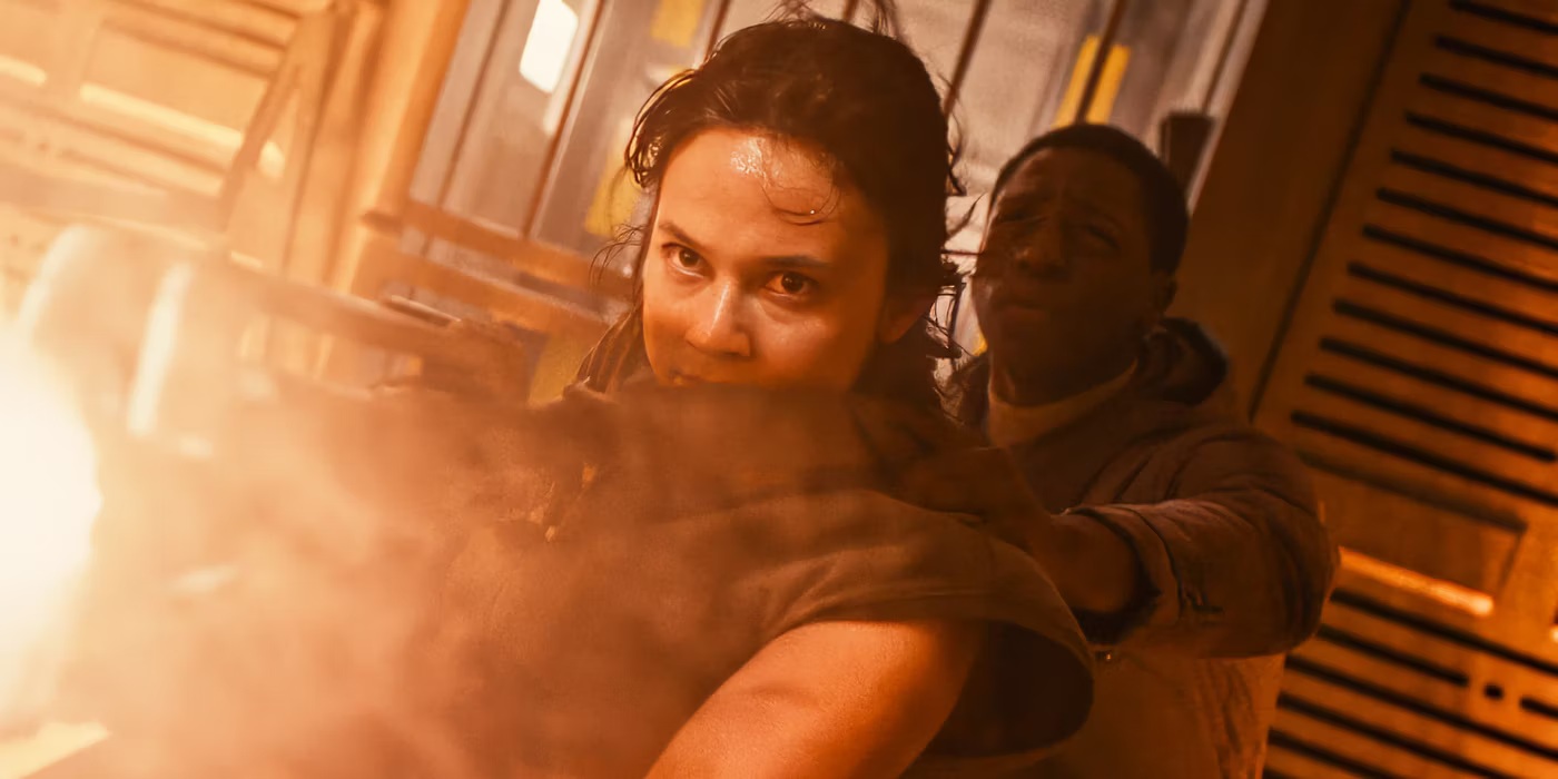 Cailee Speny and David Jonsson in _Alien: Romulus_